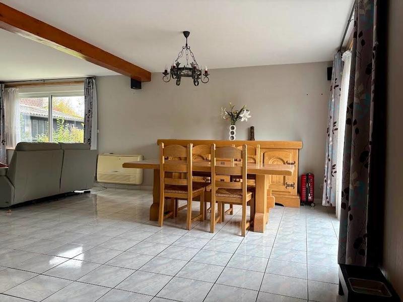 Maison - 185 m² - 8 pièces