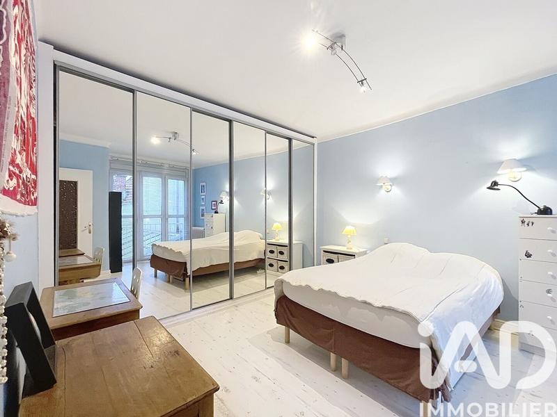 Maison de ville - 251 m² - 6 pièces