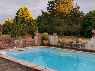 Propriété - 230 m² - 7 pièces