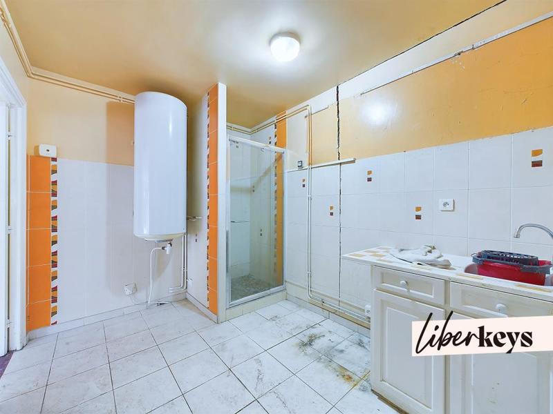 Maison - 284 m² - 10 pièces