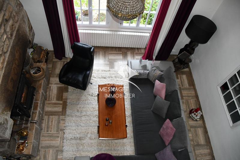 Demeure - 270 m² - 10 pièces