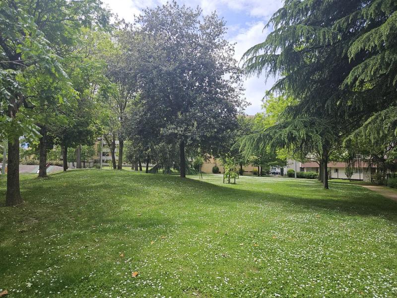 Bureau - 146 m² - 8 pièces