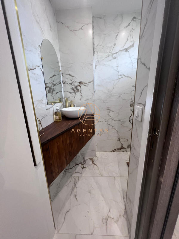 Appartement - 102 m² - 5 pièces