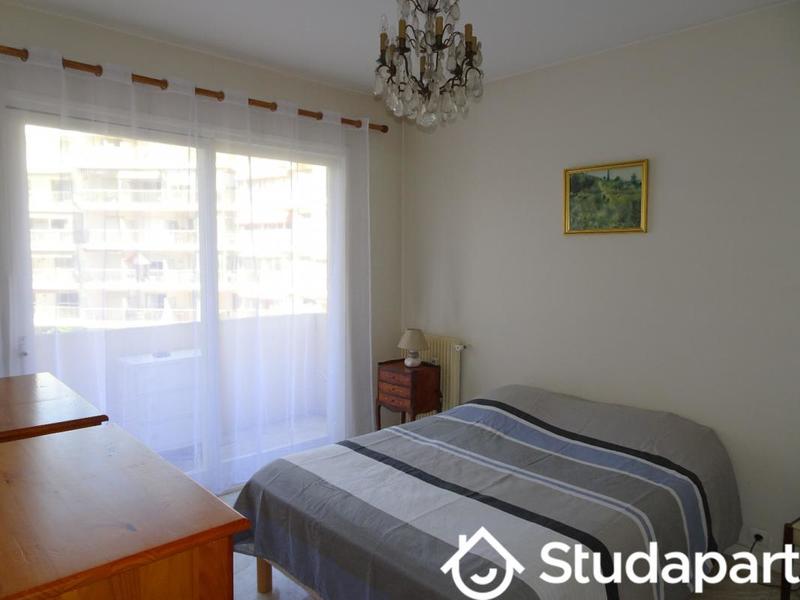 Chambre - 9 m² - 1 pièce