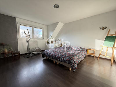 Maison - 97 m² - 5 pièces