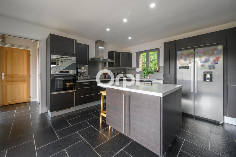 Maison - 140 m² - 5 pièces