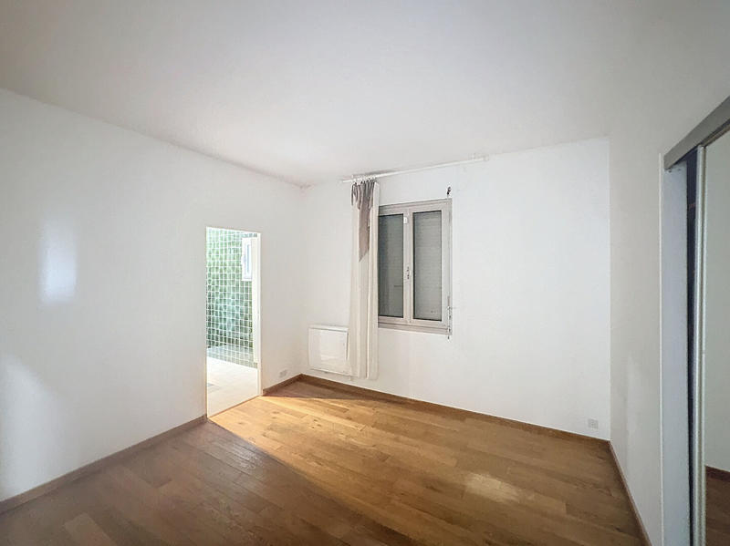 Maison - 180 m² - 8 pièces