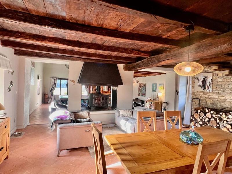 Maison - 231 m² - 7 pièces