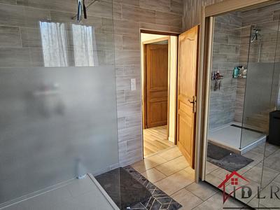 Maison - 94 m² - 4 pièces