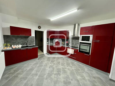 Maison - 150 m² - 6 pièces