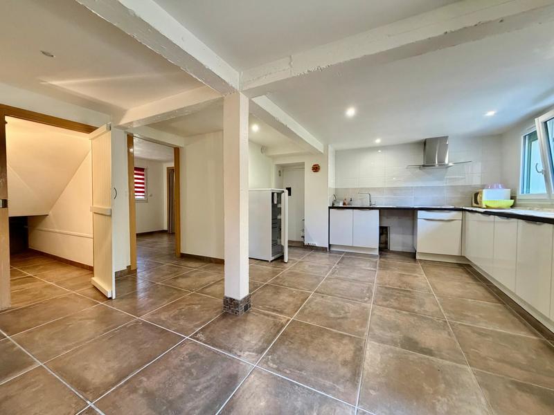 Maison - 99 m² - 5 pièces