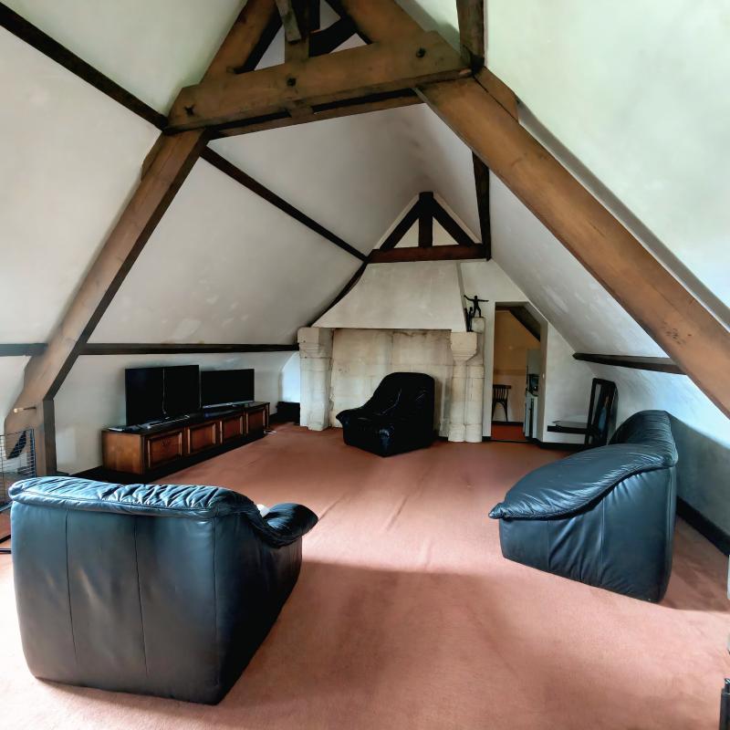 Maison - 233 m² - 11 pièces