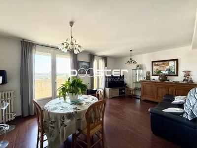 Appartement ancien - 79 m² - 4 pièces