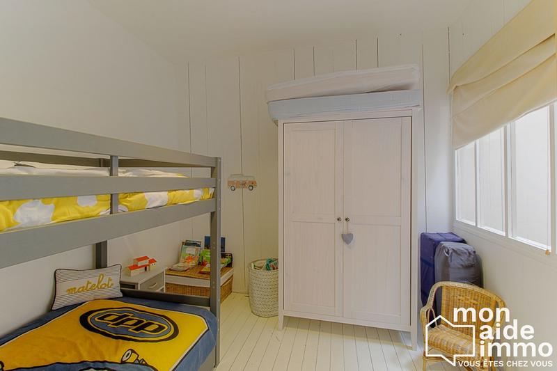 Maison traditionnelle - 139 m² - 6 pièces