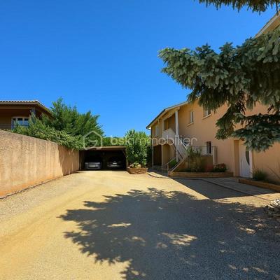 Appartement - 112 m² - 4 pièces