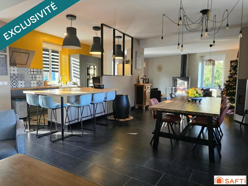 Maison - 280 m² - 12 pièces