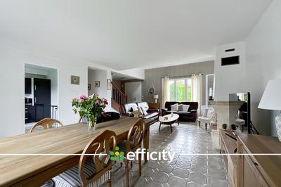 Maison - 195 m² - 8 pièces