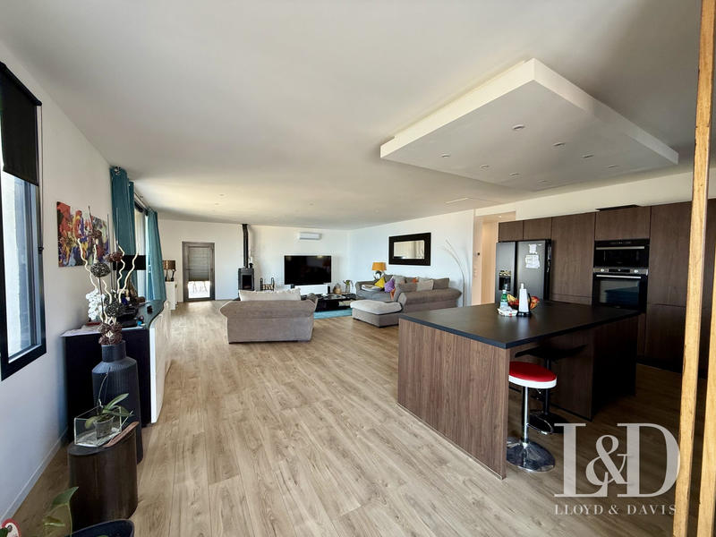 Maison - 160 m² - 4 pièces