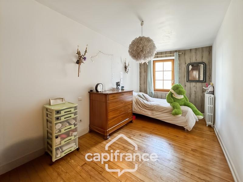 Maison - 185 m² - 8 pièces