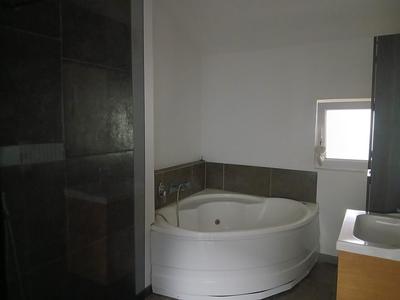 Maison - 270 m² - 5 pièces