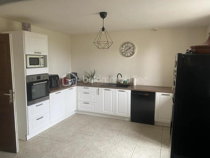 Maison traditionnelle - 122 m² - 6 pièces