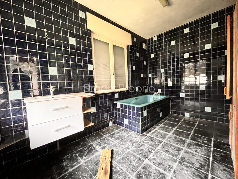 Maison - 210 m² - 7 pièces