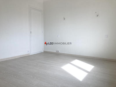 Appartement - 84 m² - 3 pièces