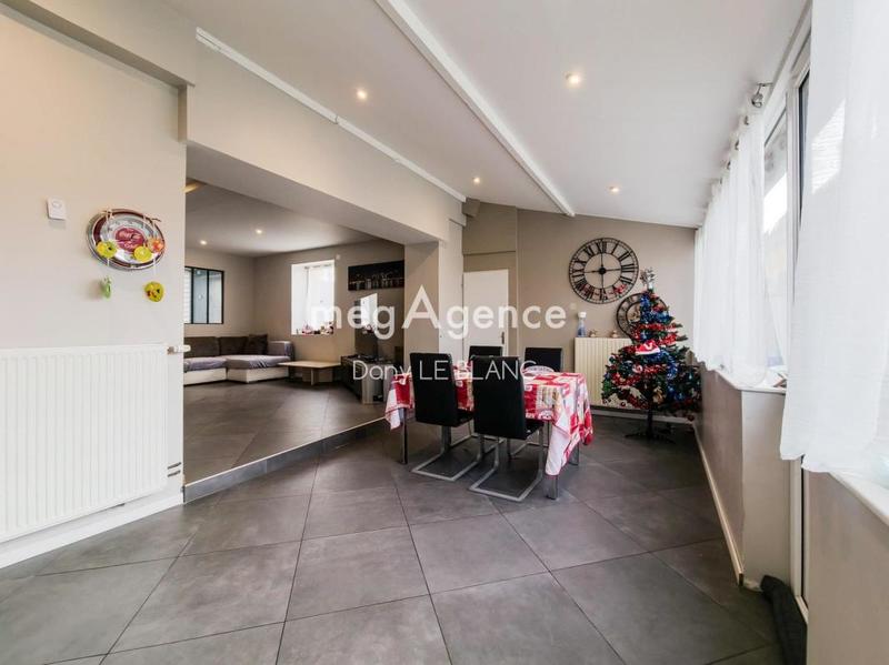 Maison - 147 m² - 9 pièces