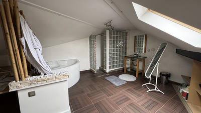 Loft - 156 m² - 3 pièces