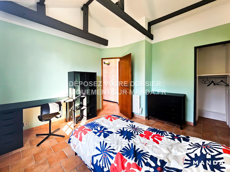 Chambre - 9 m² - 5 pièces