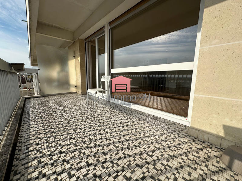 Appartement - 100 m² - 4 pièces