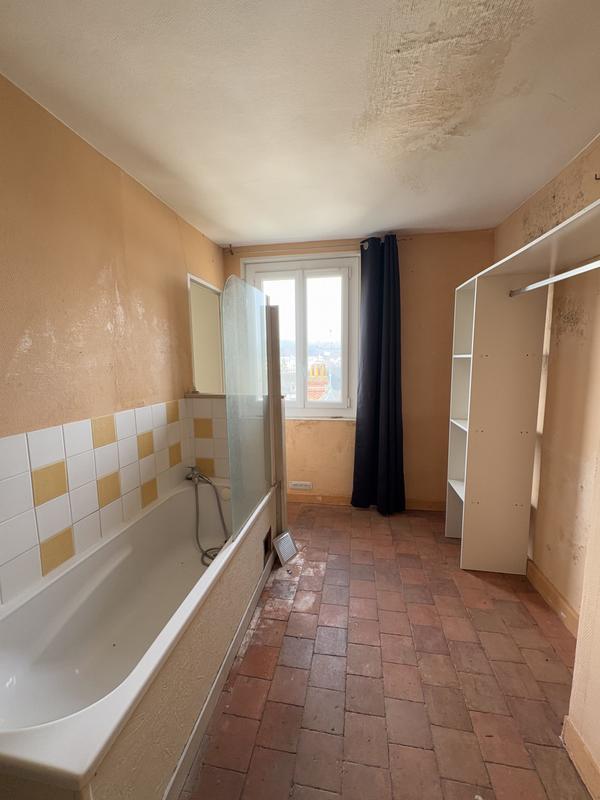 Maison ancienne - 105 m² - 4 pièces