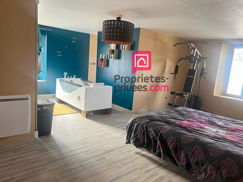 Maison - 215 m² - 7 pièces