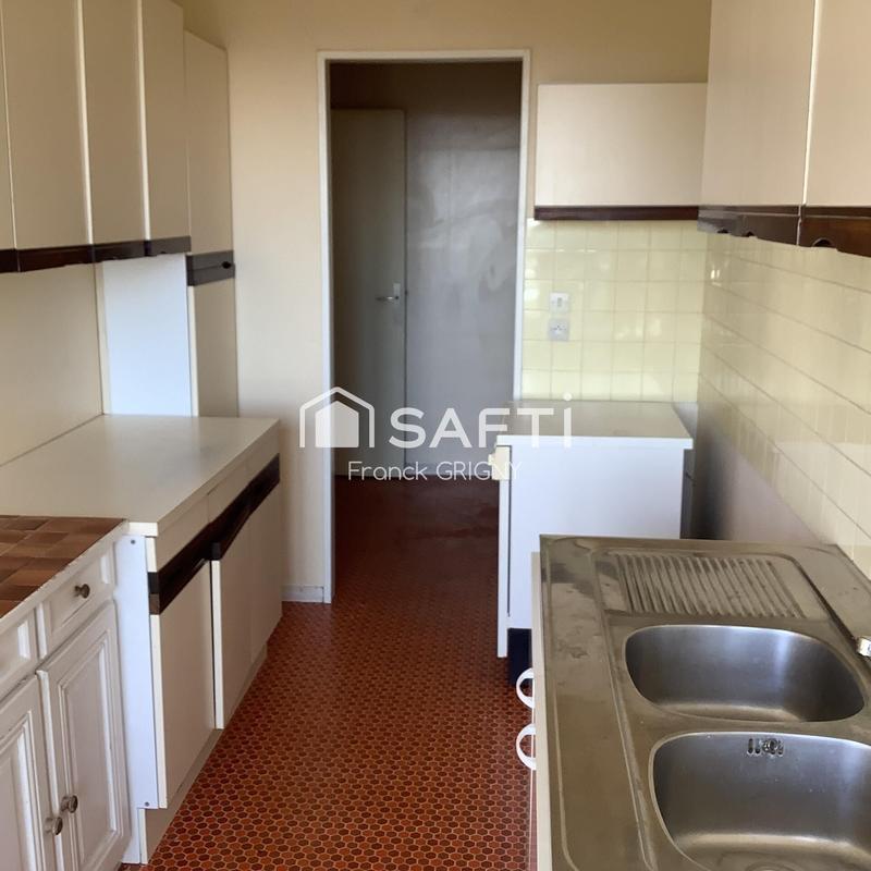 Appartement - 93 m² - 5 pièces