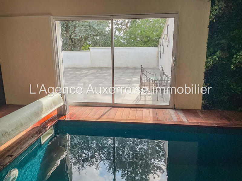 Maison - 218 m² - 6 pièces