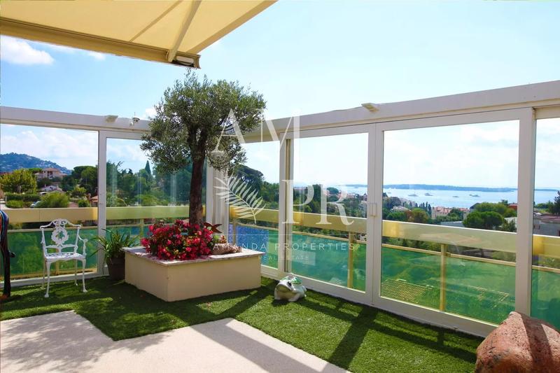 Appartement - 220 m² - 4 pièces