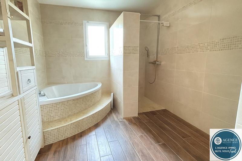 Maison - 101 m² - 4 pièces