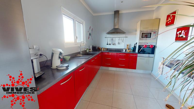 Maison - 210 m² - 8 pièces