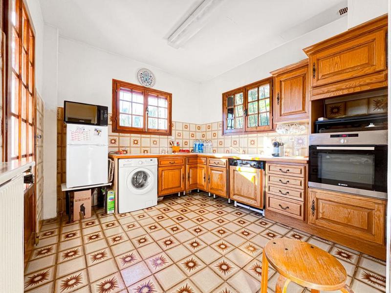 Maison - 200 m² - 7 pièces