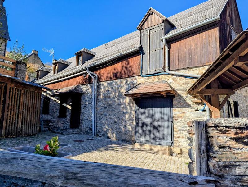 Maison - 170 m² - 6 pièces