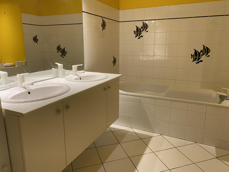 Maison - 238 m² - 6 pièces