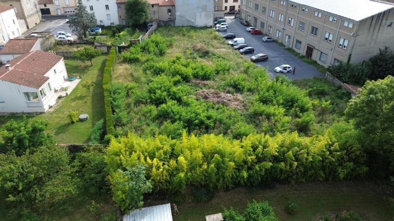 Terrain constructible - 2 143 m²