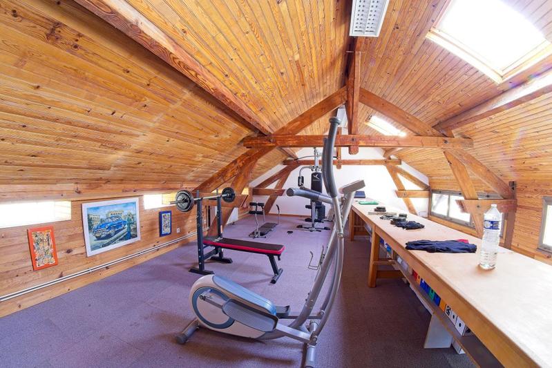 Propriété - 245 m² - 5 pièces