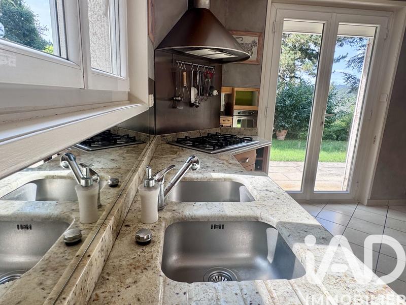 Maison - 183 m² - 7 pièces