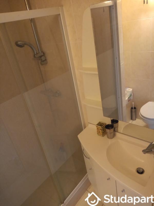 Chambre - 9 m² - 1 pièce