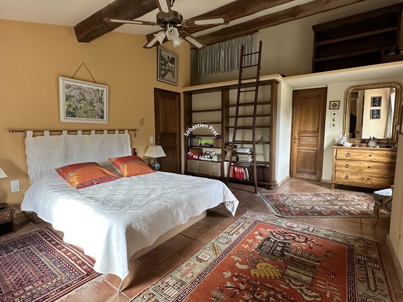 Villa - 208 m² - 7 pièces