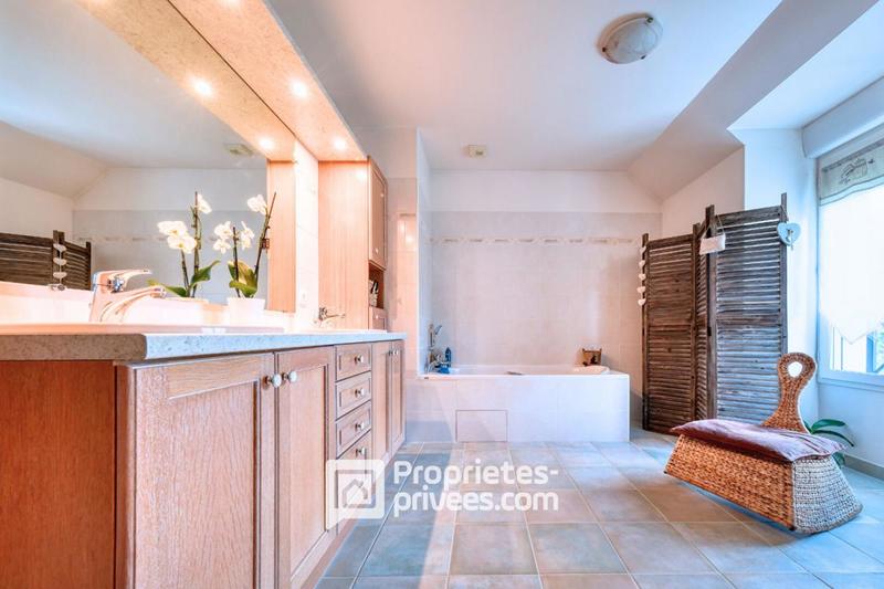 Maison - 150 m² - 7 pièces