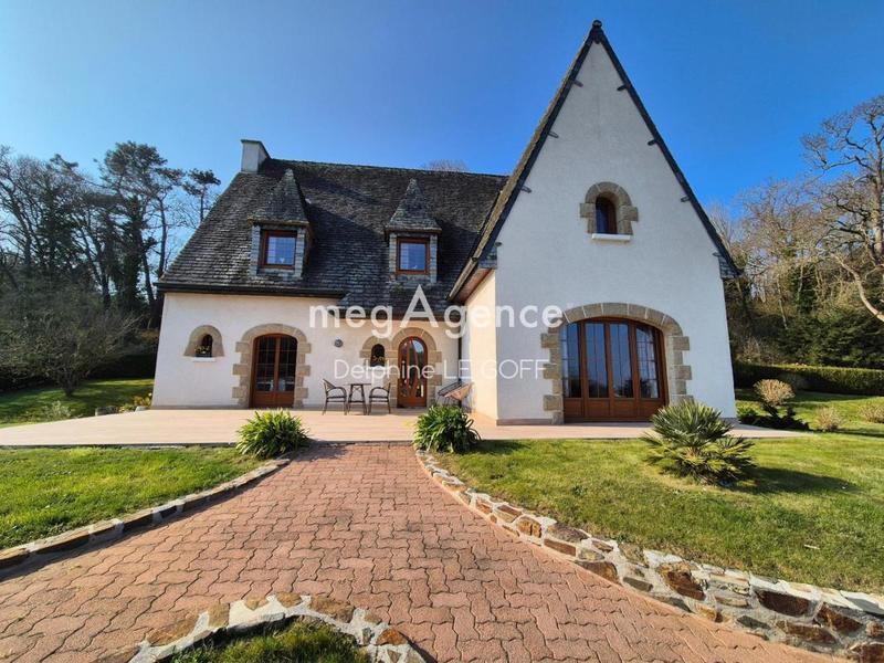 Maison ancienne - 224 m² - 9 pièces