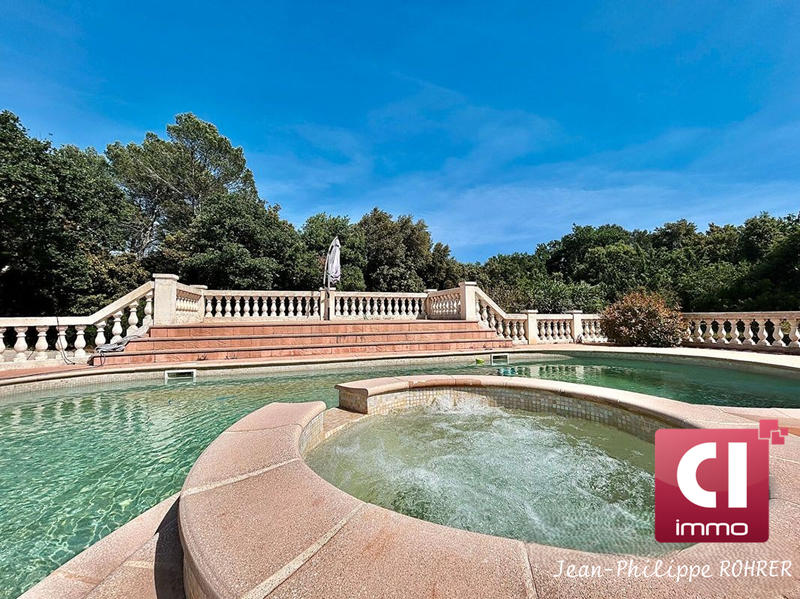 Maison - 183 m² - 5 pièces