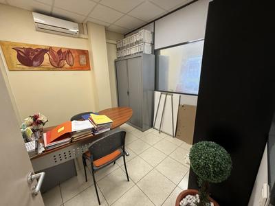 Bureau - 65 m²